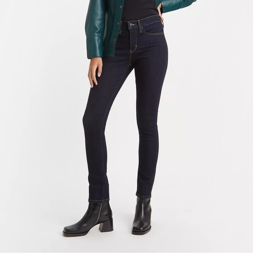 Levi’s Premium New With Tags 311 Shaping Skinny Dark Wash Jeans Size 14W